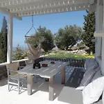 Paros Apartments Cottage 度假居 *